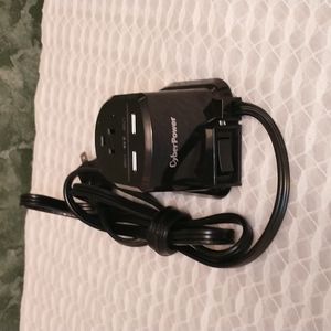 CyberPower CSP105U Dual Power Station 1-Outlet w/ 2-2.1A USB Charging Ports